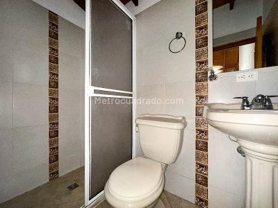 Apartamento de 4 alcobas en arriendo en Rosales, Medellín, 134 m² · foto 12 de 14