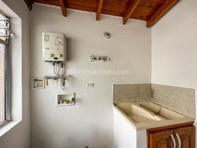Apartamento de 4 alcobas en arriendo en Rosales, Medellín, 134 m² · foto 14 de 14