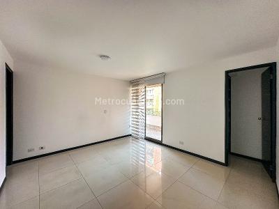 Apartamento de 3 alcobas en arriendo en Laureles, Medellín, 110 m² · foto 6 de 12