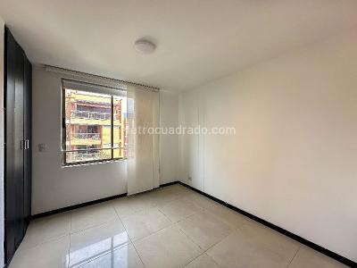 Apartamento de 3 alcobas en arriendo en Laureles, Medellín, 110 m² · foto 7 de 12
