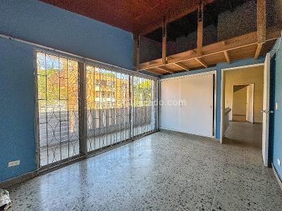 Apartamento de 4 alcobas en arriendo en El Velodromo, Medellín, 100 m² · foto 4 de 11