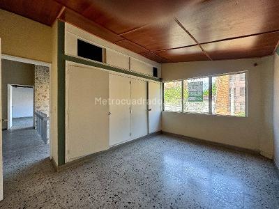 Apartamento de 4 alcobas en arriendo en El Velodromo, Medellín, 100 m² · foto 6 de 11