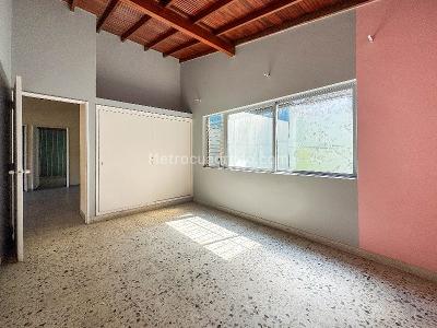 Apartamento de 4 alcobas en arriendo en El Velodromo, Medellín, 100 m² · foto 7 de 11