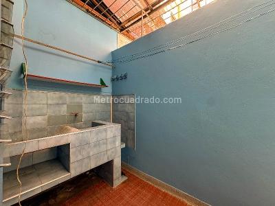 Apartamento de 4 alcobas en arriendo en El Velodromo, Medellín, 100 m² · foto 11 de 11