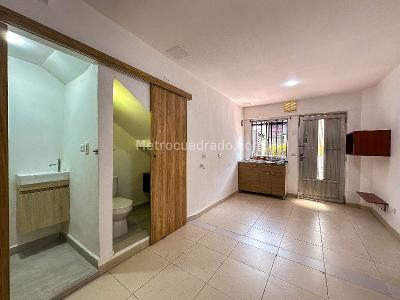 Apartaestudio en arriendo en Belen Miravalle, Medellín, 25 m² · foto 2 de 7