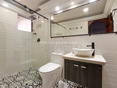 Casa de 5 alcobas en arriendo en Laureles, Medellín, 230 m² · foto 11 de 17