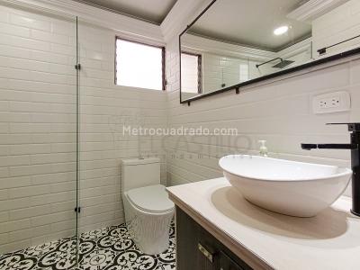Casa de 5 alcobas en arriendo en Laureles, Medellín, 230 m² · foto 12 de 17