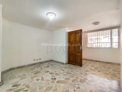 Apartamento de 2 alcobas en arriendo en Laureles, Medellín, 130 m² · foto 2 de 11