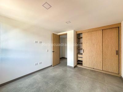 Apartamento de 3 alcobas en arriendo en Las Acacias, Medellín, 134 m² · foto 6 de 15