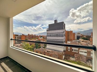Apartamento de 2 alcobas en arriendo en Laureles, Medellín, 110 m² · foto 2 de 10