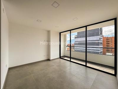 Apartamento de 2 alcobas en arriendo en Laureles, Medellín, 110 m² · foto 3 de 10