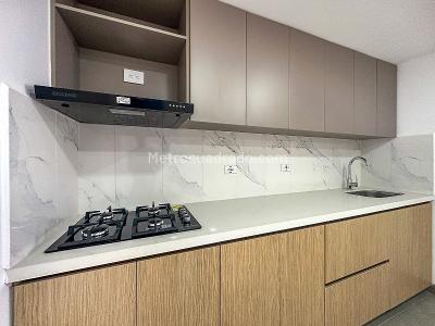 Apartamento de 2 alcobas en arriendo en Laureles, Medellín, 110 m² · foto 4 de 10