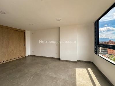 Apartamento de 2 alcobas en arriendo en Laureles, Medellín, 110 m² · foto 6 de 10