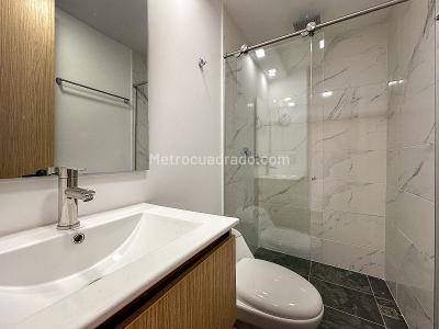Apartamento de 2 alcobas en arriendo en Laureles, Medellín, 110 m² · foto 8 de 10