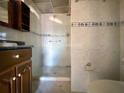 Apartamento de 3 alcobas en arriendo en Las Acacias, Medellín, 130 m² · foto 8 de 12