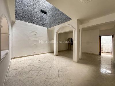 Apartamento de 4 alcobas en arriendo en Belen Vicuña, Medellín, 134 m² · foto 5 de 16