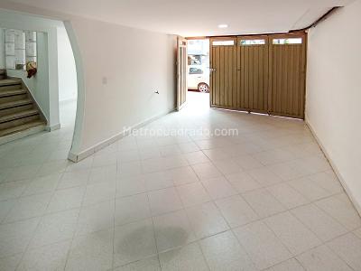 Casa de 4 alcobas en arriendo en Belen La Nubia, Medellín, 160 m² · foto 3 de 20