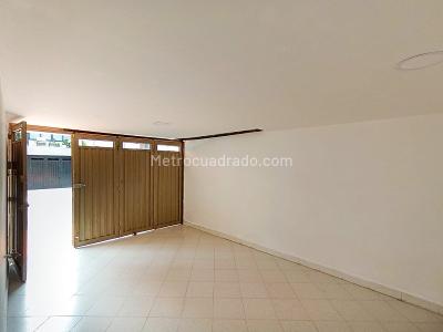 Casa de 4 alcobas en arriendo en Belen La Nubia, Medellín, 160 m² · foto 4 de 20