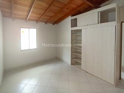 Casa de 4 alcobas en arriendo en Belen La Nubia, Medellín, 160 m² · foto 15 de 20