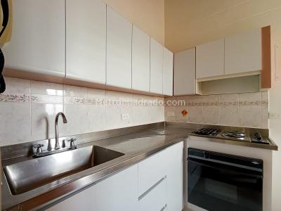 Apartamento de 2 alcobas en arriendo en Belen La Nubia, Medellín, 75 m² · foto 5 de 12