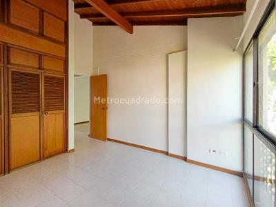 Apartamento de 2 alcobas en arriendo en Belen La Nubia, Medellín, 75 m² · foto 6 de 12