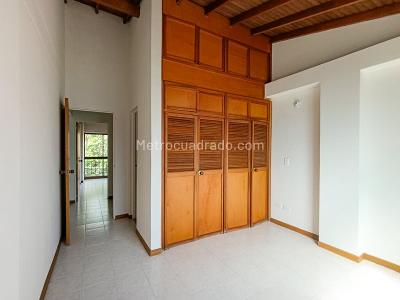 Apartamento de 2 alcobas en arriendo en Belen La Nubia, Medellín, 75 m² · foto 7 de 12