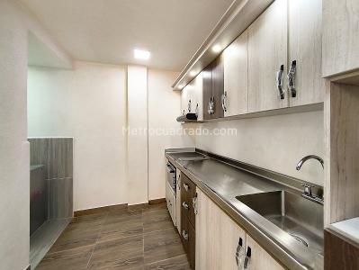 Apartamento de 3 alcobas en arriendo en La Almeria, Medellín, 95 m² · foto 3 de 11
