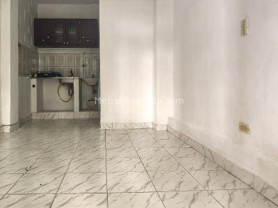 Apartaestudio en arriendo en La Floresta, Medellín, 20 m² · foto 3 de 4