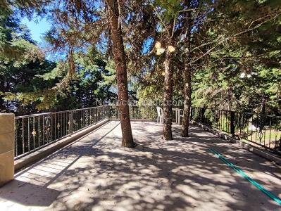 Casa de 5 alcobas en arriendo en Santa Elena, Medellín, 400 m² · foto 6 de 20
