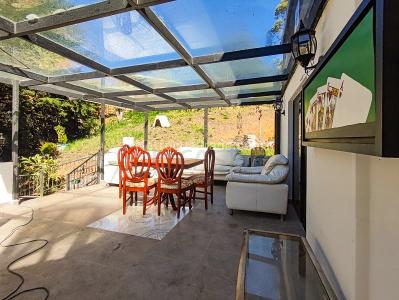 Casa de 5 alcobas en arriendo en Santa Elena, Medellín, 400 m² · foto 9 de 20