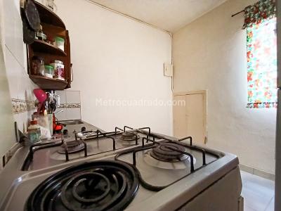 Apartamento de 3 alcobas en arriendo en Laureles, Medellín, 220 m² · foto 3 de 12