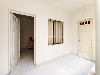 Apartamento de 3 alcobas en arriendo en Laureles, Medellín, 220 m² · foto 7 de 12