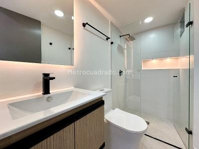Apartamento de 3 alcobas en arriendo en Florida Nueva, Medellín, 146 m² · foto 16 de 17