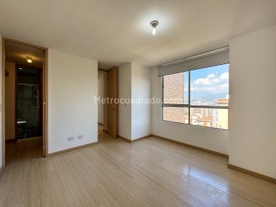 Apartamento en arriendo en Loma Del Esmeraldal, Envigado · foto 6 de 11