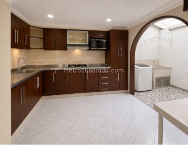 Casa de 3 alcobas en venta en Belen La Nubia, Medellín, 151 m² · foto 5 de 8
