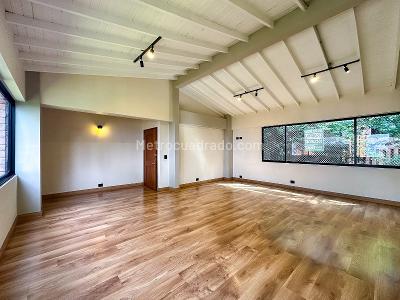 Apartaestudio en arriendo en El Poblado, Medellín, 67 m² · foto 2 de 13