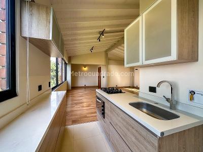Apartaestudio en arriendo en El Poblado, Medellín, 67 m² · foto 6 de 13