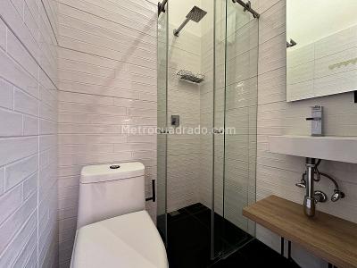 Apartaestudio en arriendo en El Poblado, Medellín, 67 m² · foto 9 de 13