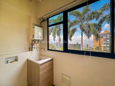 Apartaestudio en arriendo en El Poblado, Medellín, 67 m² · foto 10 de 13