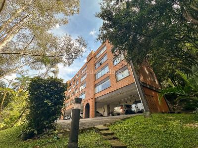 Apartaestudio en arriendo en El Poblado, Medellín, 67 m² · foto 11 de 13