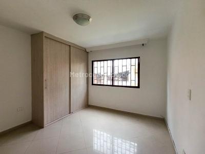 Apartamento de 4 alcobas en venta en Obrero, Bello, 123 m² · foto 6 de 19