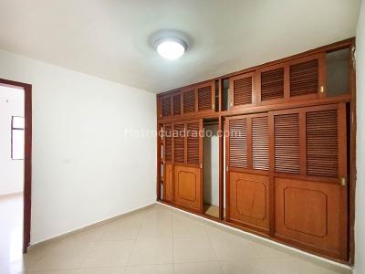 Apartamento de 4 alcobas en venta en Obrero, Bello, 123 m² · foto 7 de 19