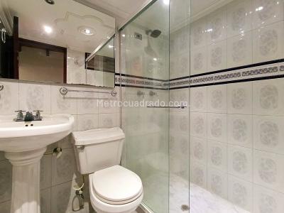 Apartamento de 4 alcobas en venta en Obrero, Bello, 123 m² · foto 9 de 19