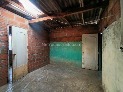 Apartamento de 4 alcobas en venta en Obrero, Bello, 123 m² · foto 14 de 19