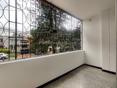 Casa en arriendo en Santa Monica, Medellín · foto 2 de 20