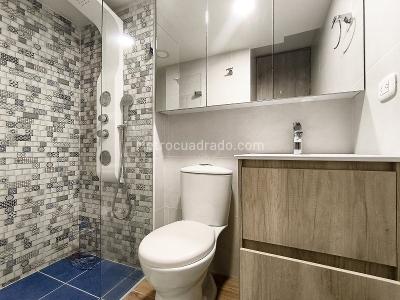 Apartamento de 3 alcobas en arriendo en Loma De Los Bernal, Medellín, 55 m² · foto 9 de 13