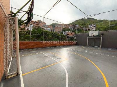 Apartamento de 3 alcobas en arriendo en Loma De Los Bernal, Medellín, 55 m² · foto 13 de 13