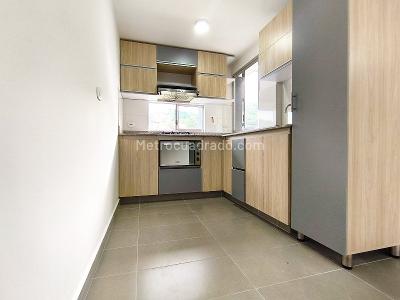 Apartamento de 3 alcobas en arriendo en Loma De Los Bernal, Medellín, 55 m² · foto 3 de 13