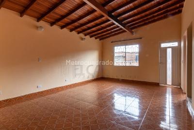 Apartamento de 3 alcobas en arriendo en Belen San Bernardo, Medellín, 95 m² · foto 2 de 12