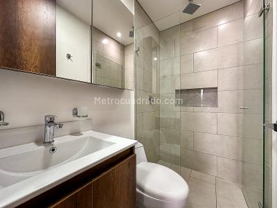 Apartamento de 3 alcobas en arriendo en Belen Miravalle, Medellín, 90 m² · foto 10 de 12